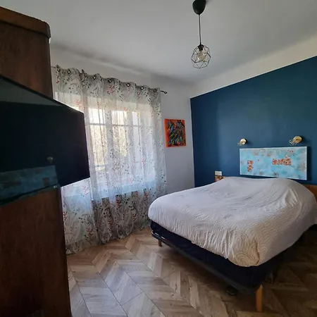 Holiday home Maison Chaleureuse *