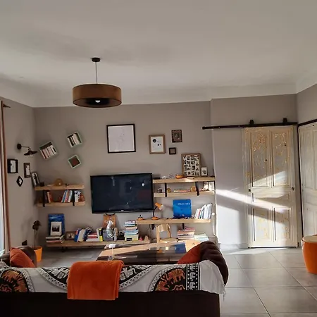 Maison Chaleureuse * Saint-Quentin-la-Poterie